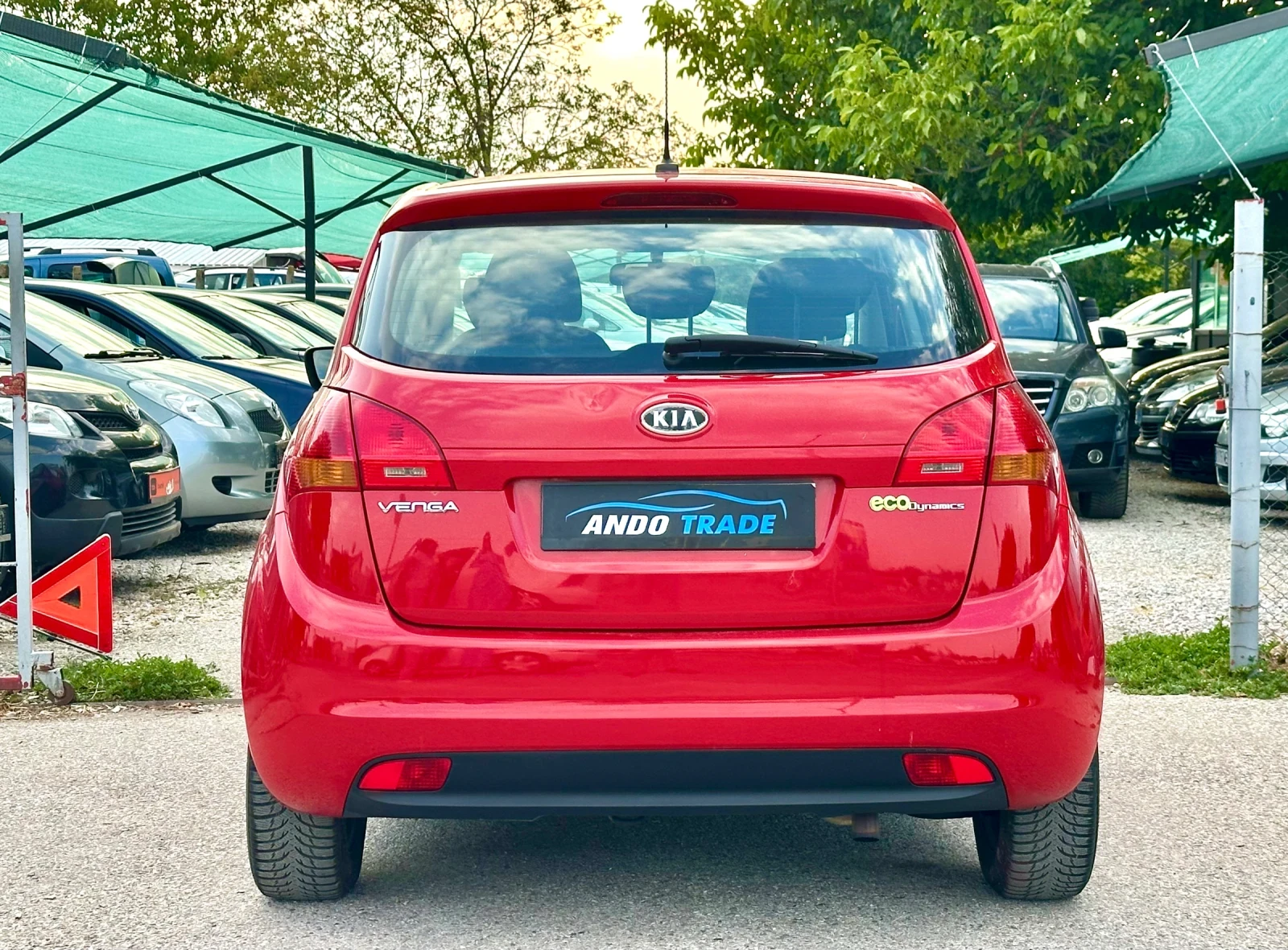 Kia Venga 1.4 CRDI - изображение 6