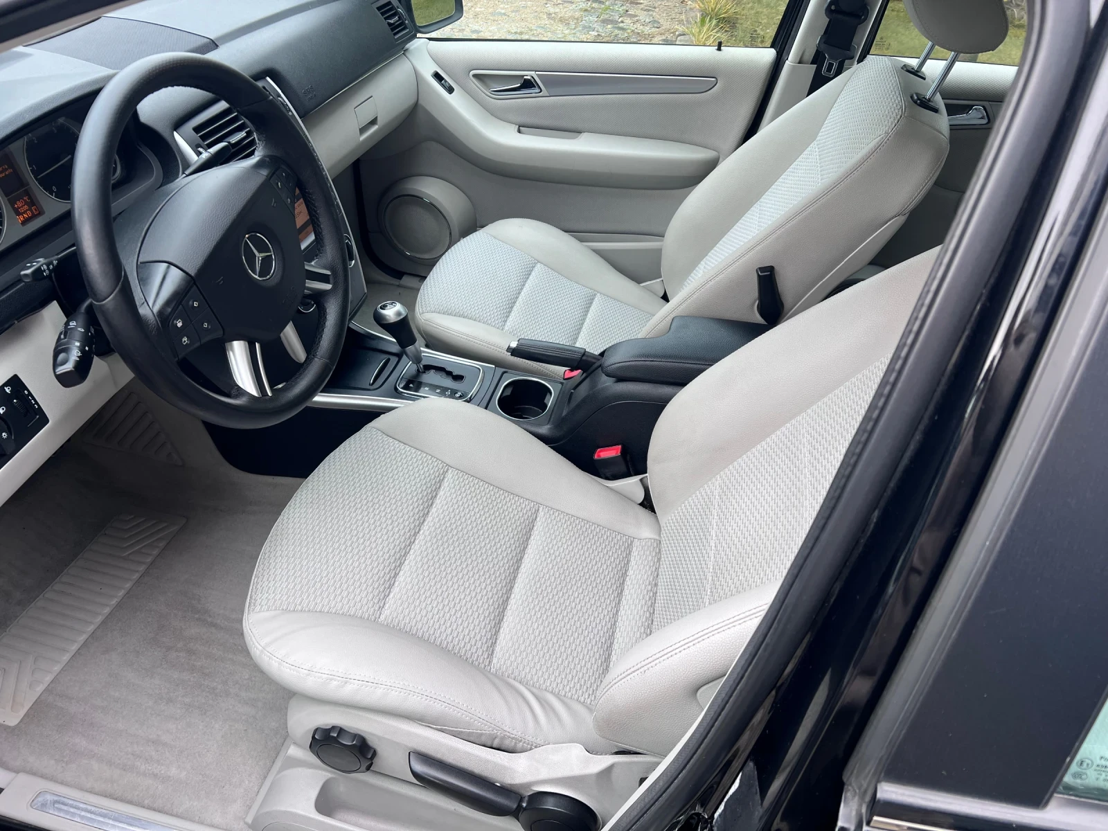 Mercedes-Benz B 200  cdi Premium Facelift - изображение 8