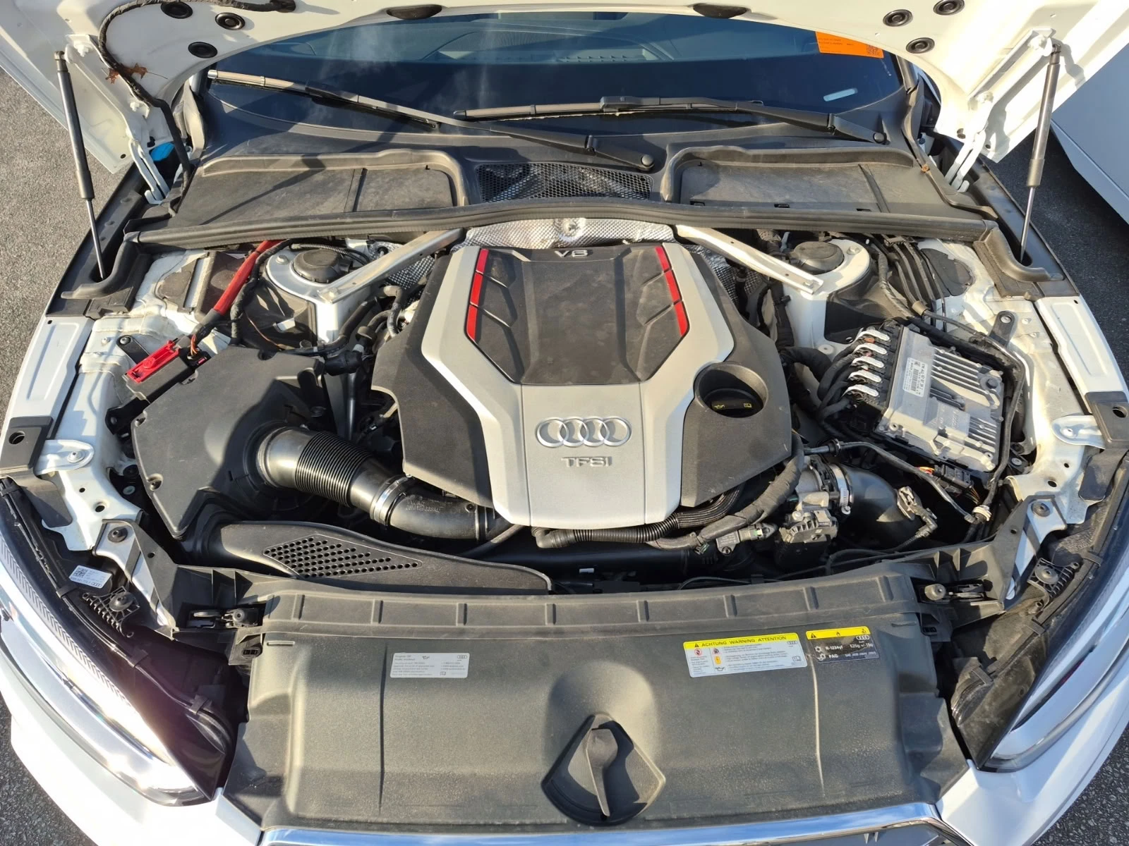 Audi S5 Coupe* НИСКИ КИЛОМЕТРИ* АвтоКреди* (ЦЕНА ДО БГ), снимка 13 - Автомобили и джипове - 53750671