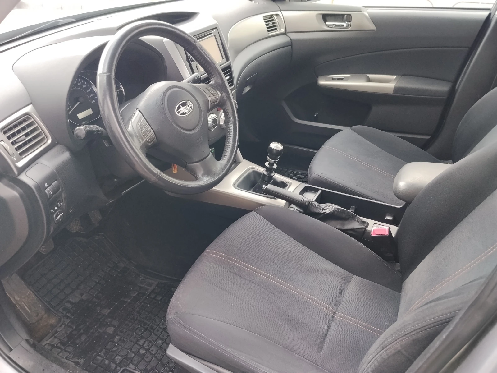 Subaru Forester 2.0D/147k., снимка 9 - Автомобили и джипове - 53951465