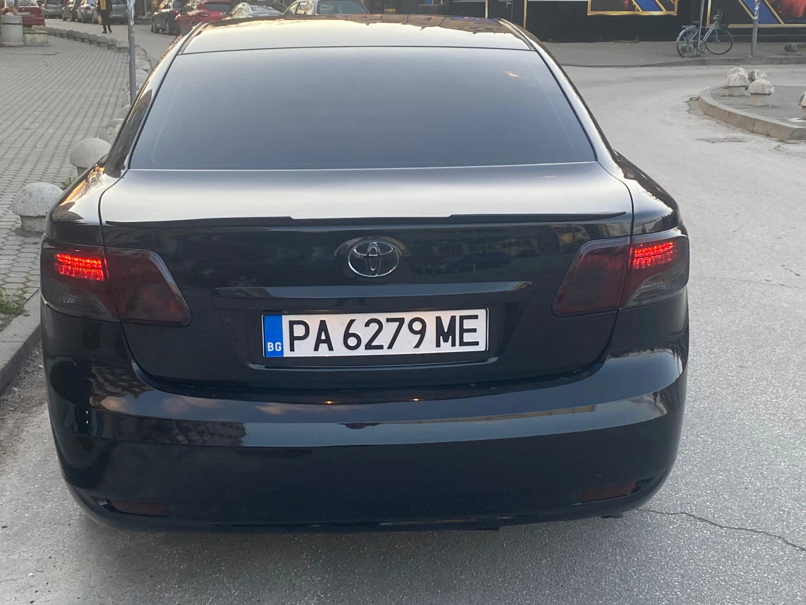 Toyota Avensis, снимка 16 - Автомобили и джипове - 54099278