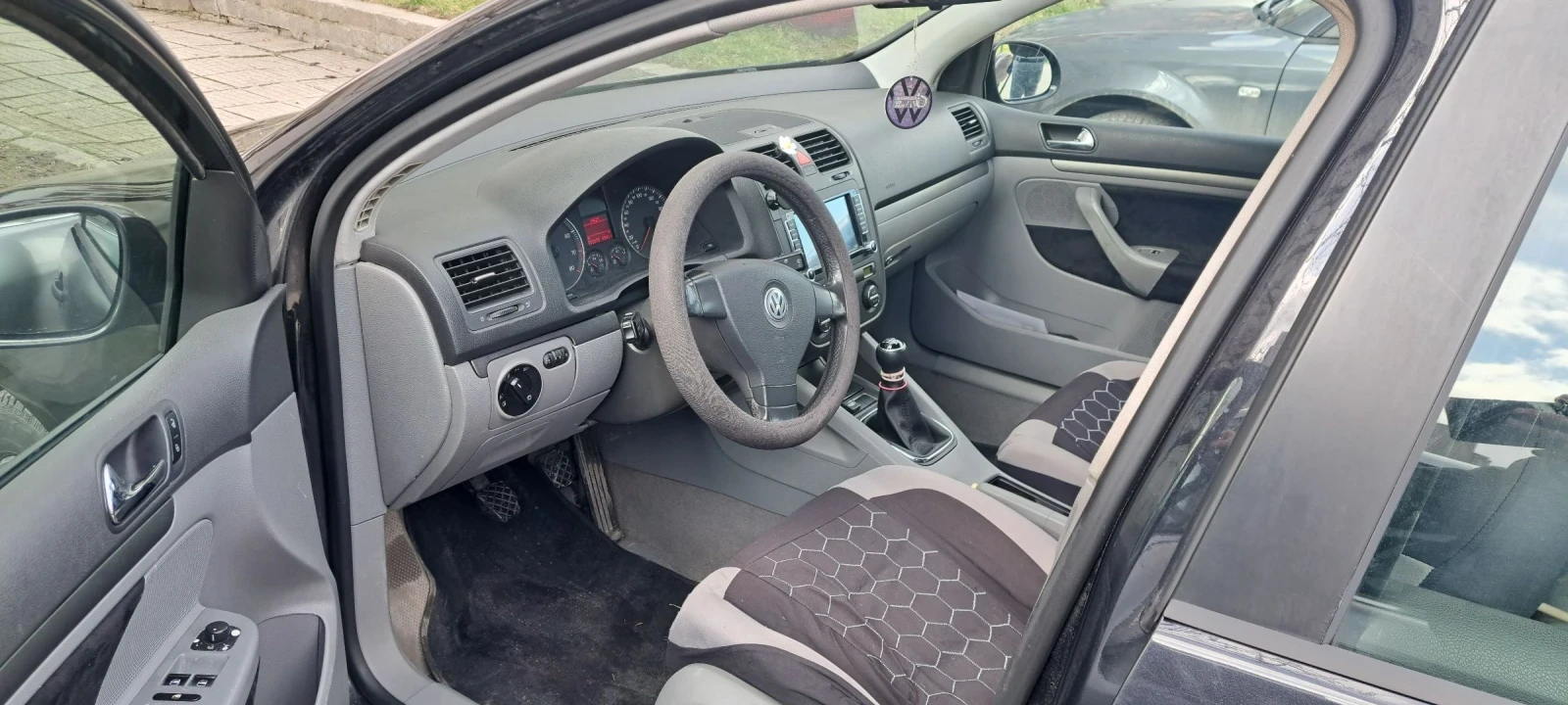 VW Golf 1.6 102 k.c, снимка 8 - Автомобили и джипове - 54246564