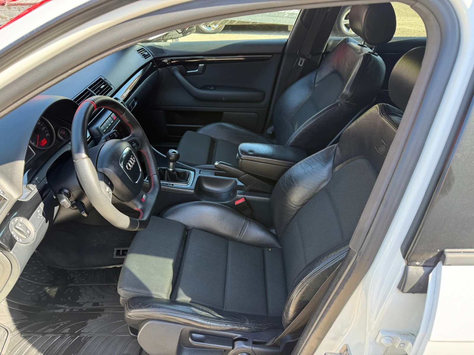 Audi A4 2.0 TDI Quattro, снимка 8 - Автомобили и джипове - 54308913