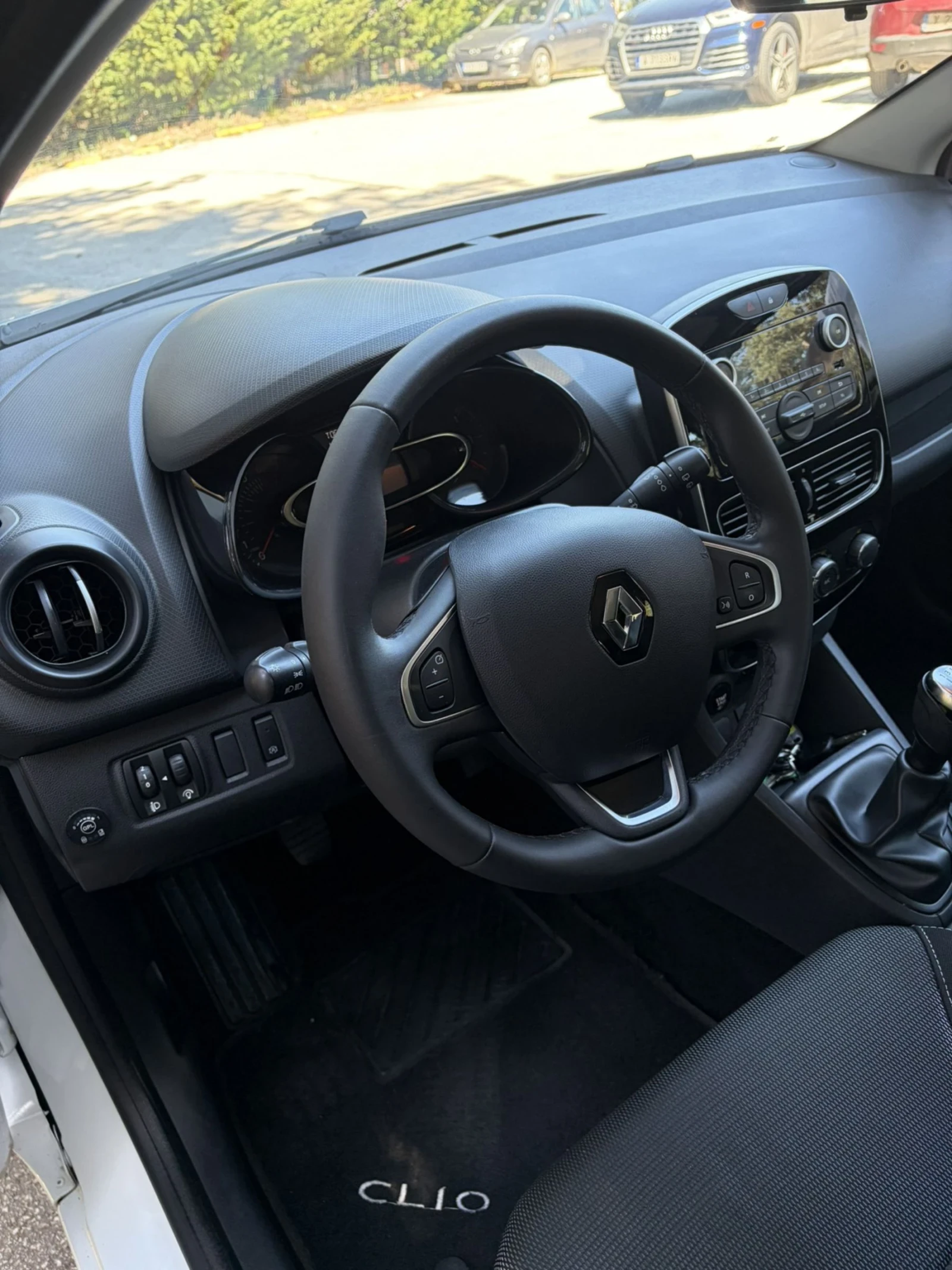 Renault Clio TCE 0.900 ГАЗ EURO 6B, снимка 9 - Автомобили и джипове - 54557034