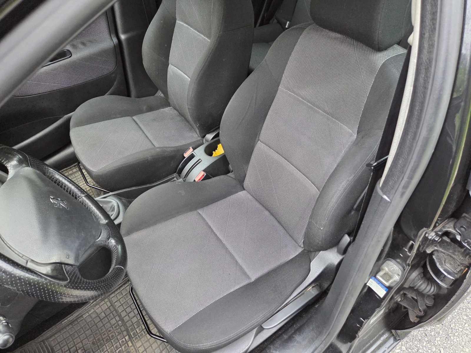 Peugeot 207 1.6i, снимка 10 - Автомобили и джипове - 54650130