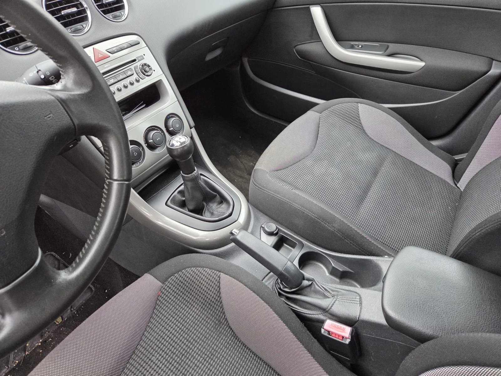 Peugeot 308 1.6i, снимка 9 - Автомобили и джипове - 55539678