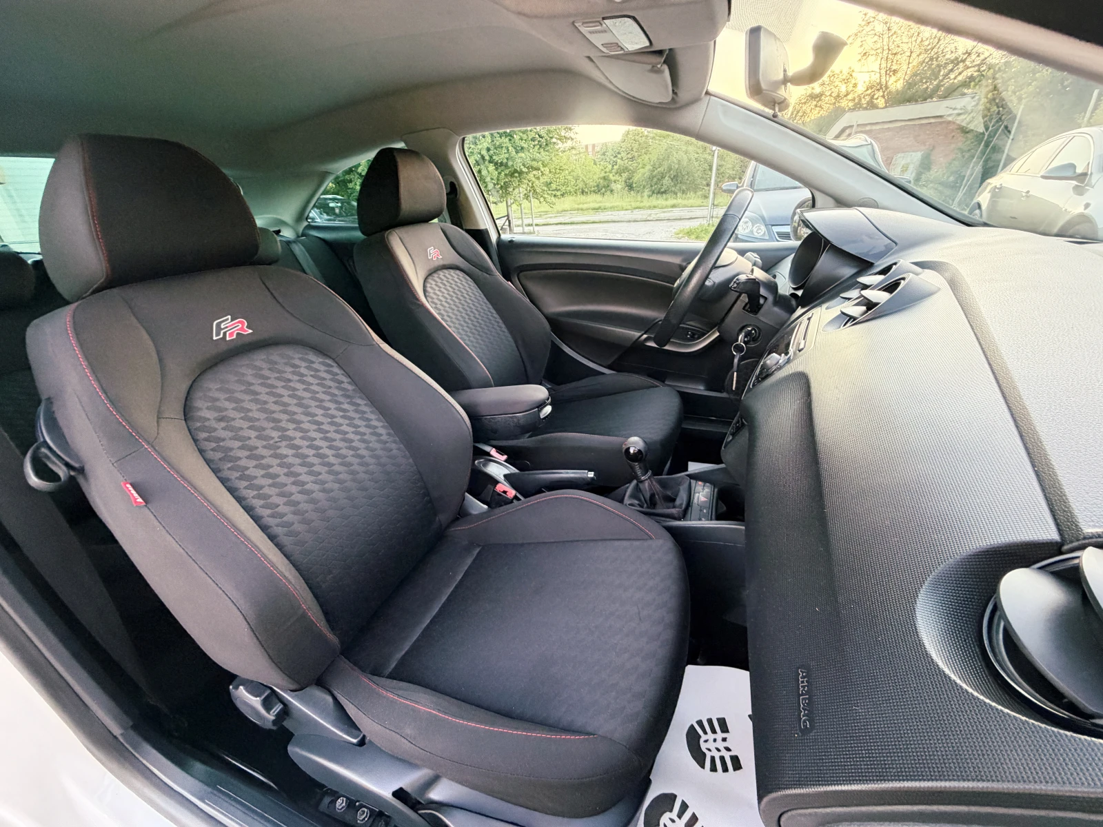 Seat Ibiza FR 2.0TDI ИТАЛИЯ, снимка 12 - Автомобили и джипове - 54685933