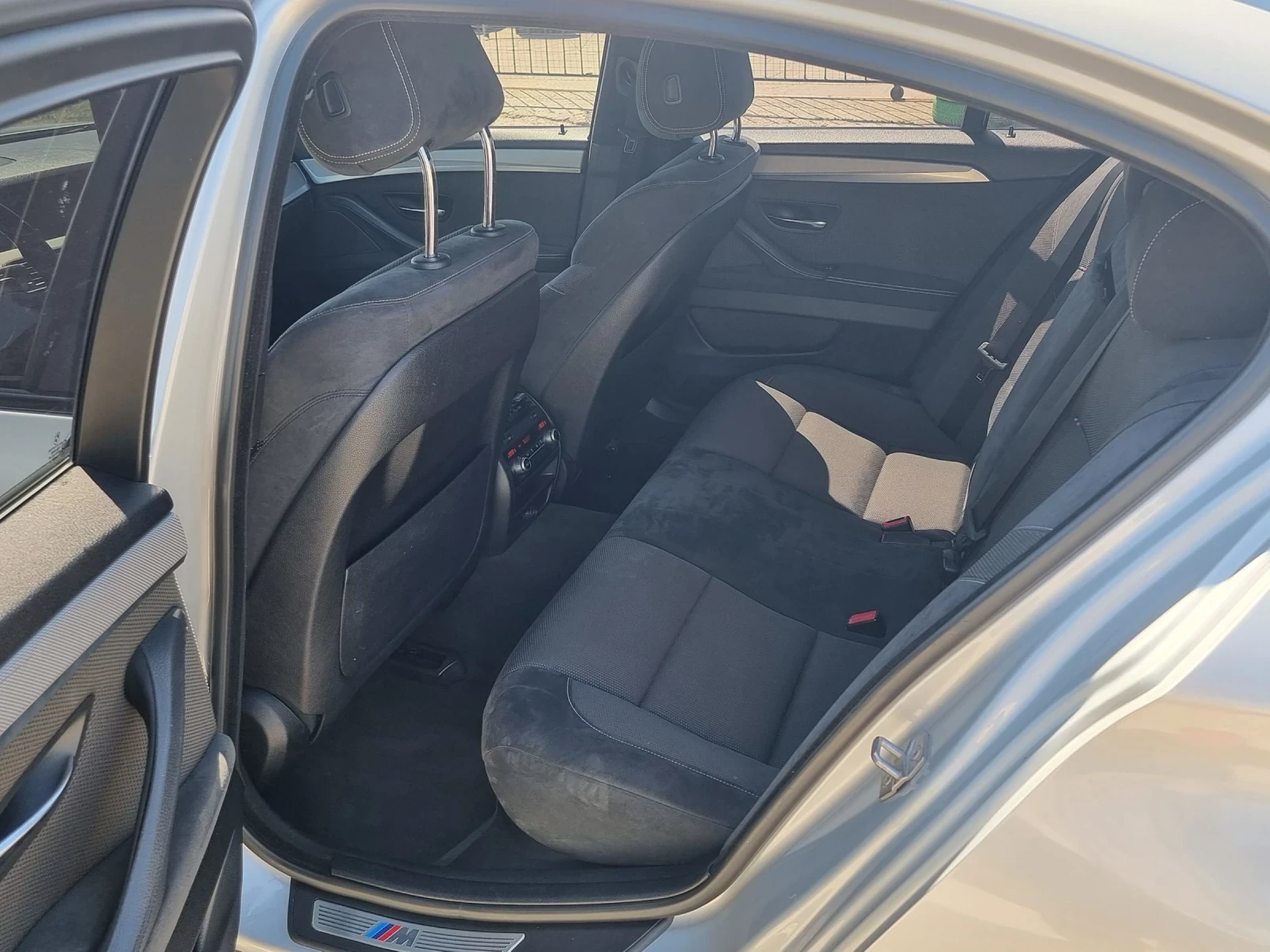 BMW 550 М 550 PERFORMANCE, снимка 8 - Автомобили и джипове - 55078904