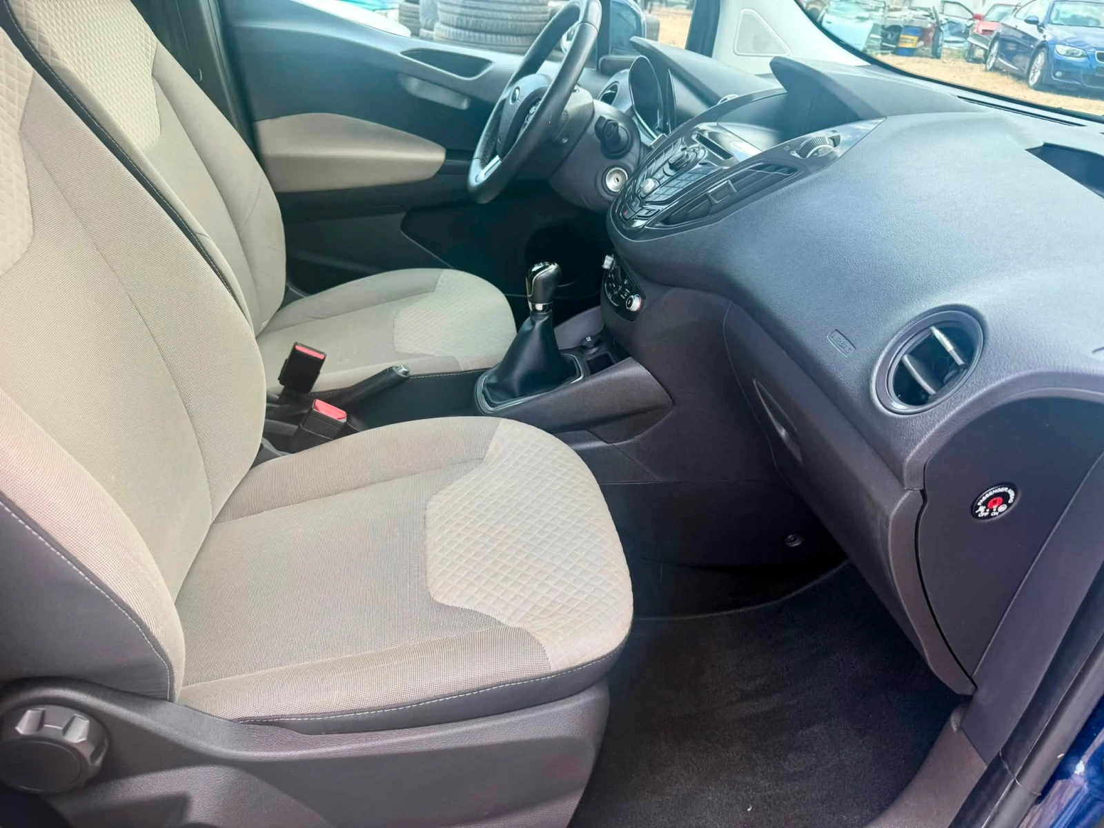 Ford Tourneo Connect 1.0 76хил.км, снимка 12 - Автомобили и джипове - 55151485