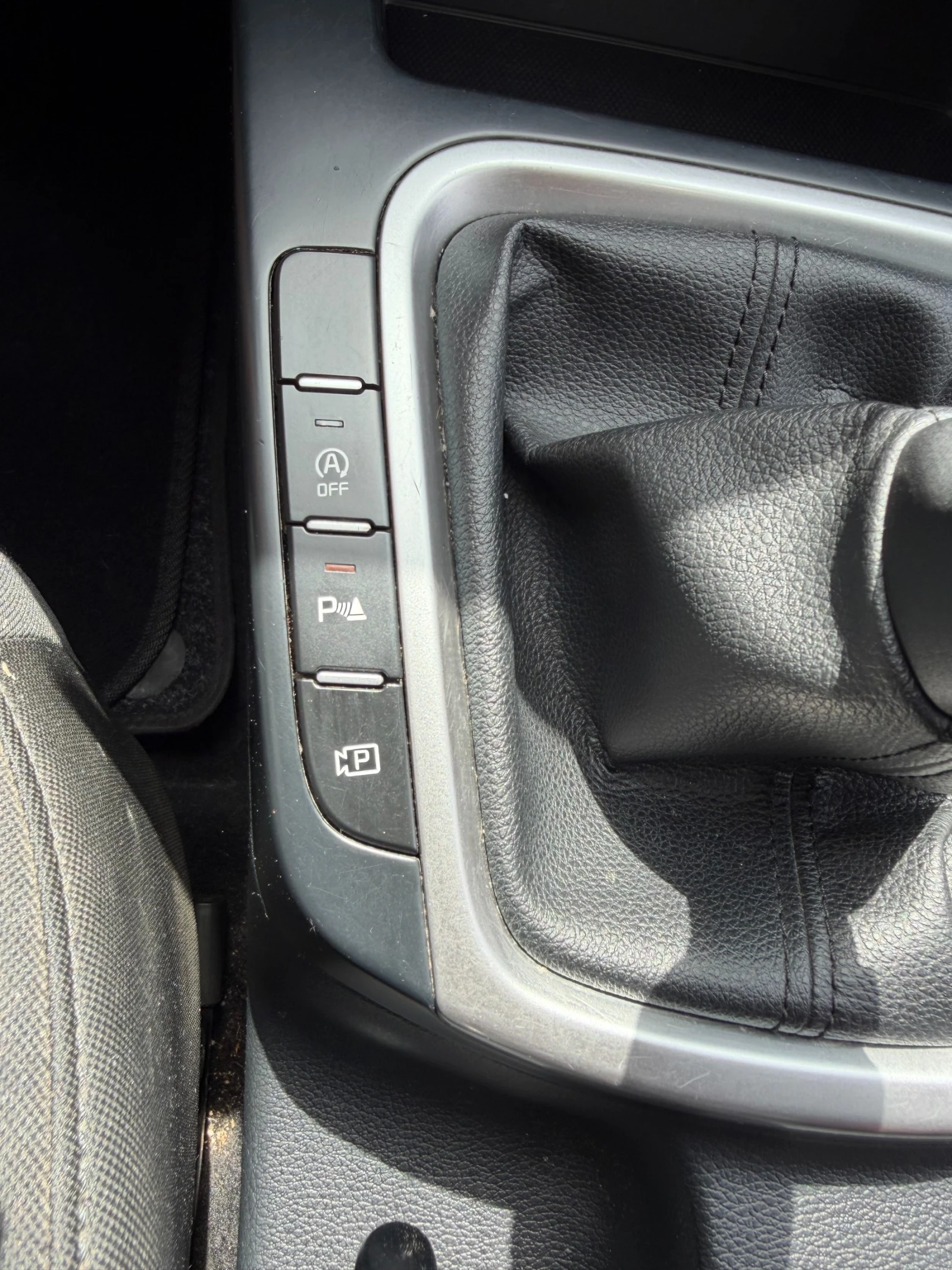 Kia Ceed 1.5 T-GDI 160 к.с/ Пълна история от Киа/ Камера, снимка 15 - Автомобили и джипове - 55402815