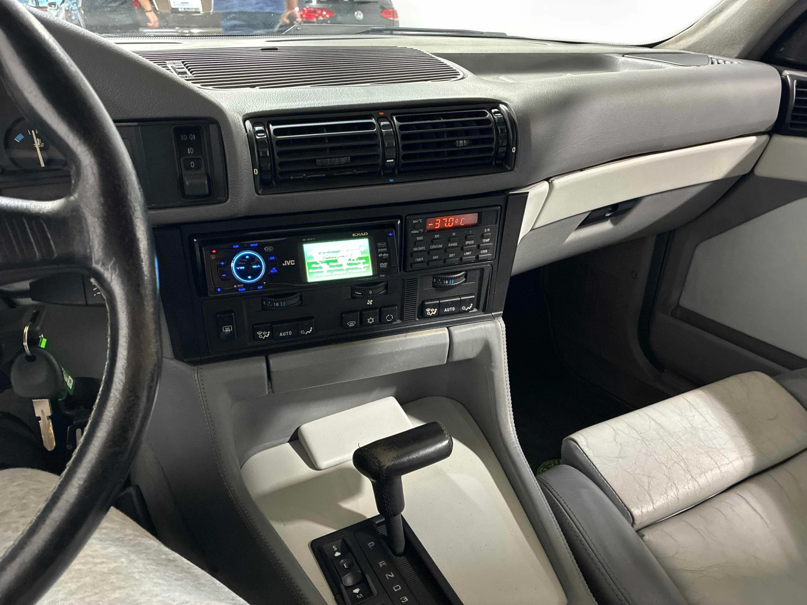 BMW 535 i / Carfax / Автокредит , снимка 9 - Автомобили и джипове - 56149927