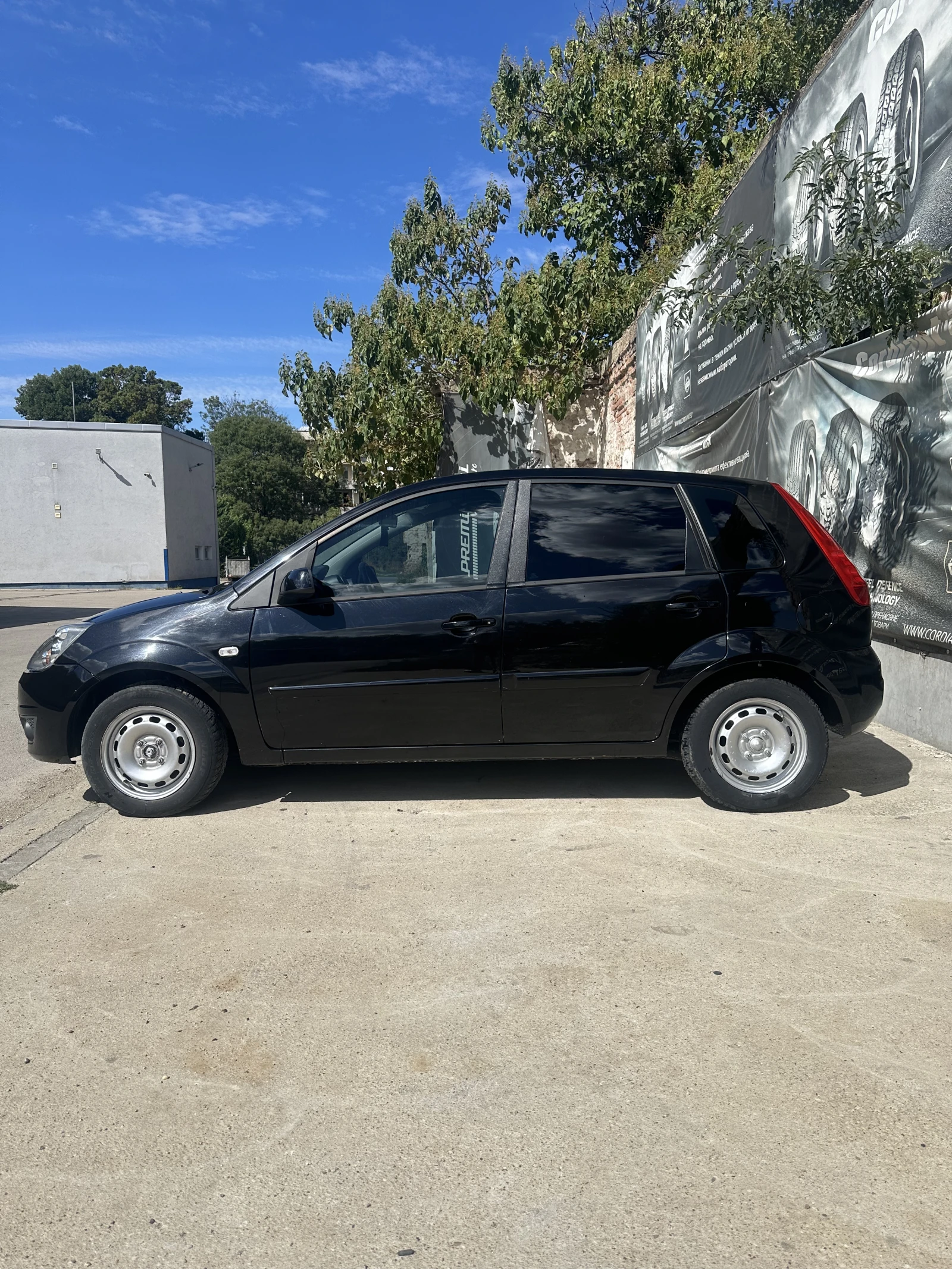 Ford Fiesta 1.3 Климатик, снимка 4 - Автомобили и джипове - 56177165