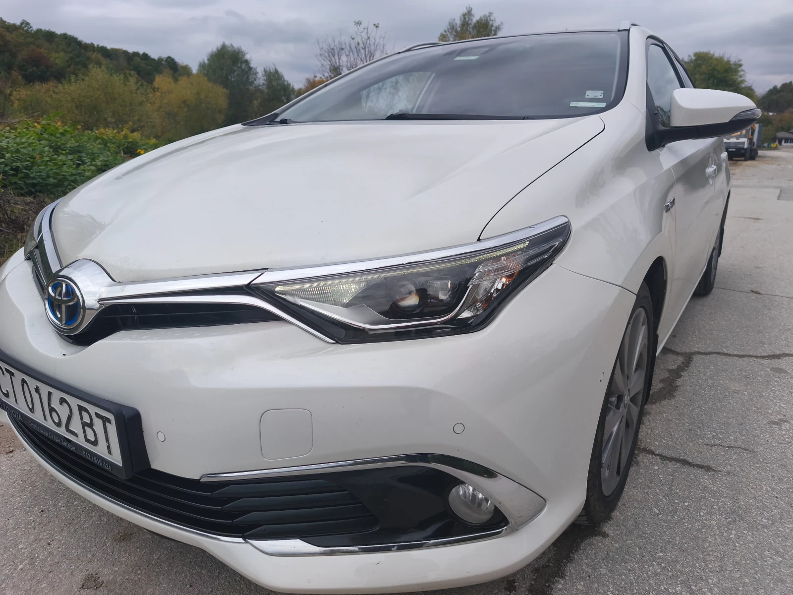 Toyota Auris 1.8 Hybrid  | Mobile.bg � ����������� 2