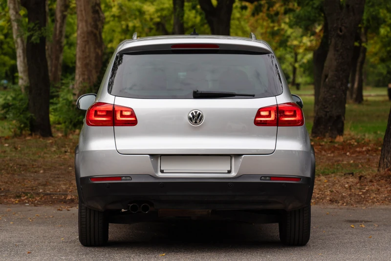 VW Tiguan 2.0 TDI Exclusive, снимка 7 - Автомобили и джипове - 53058472