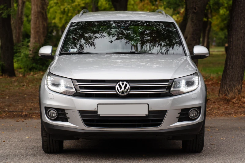 VW Tiguan 2.0 TDI Exclusive, снимка 2 - Автомобили и джипове - 53058472
