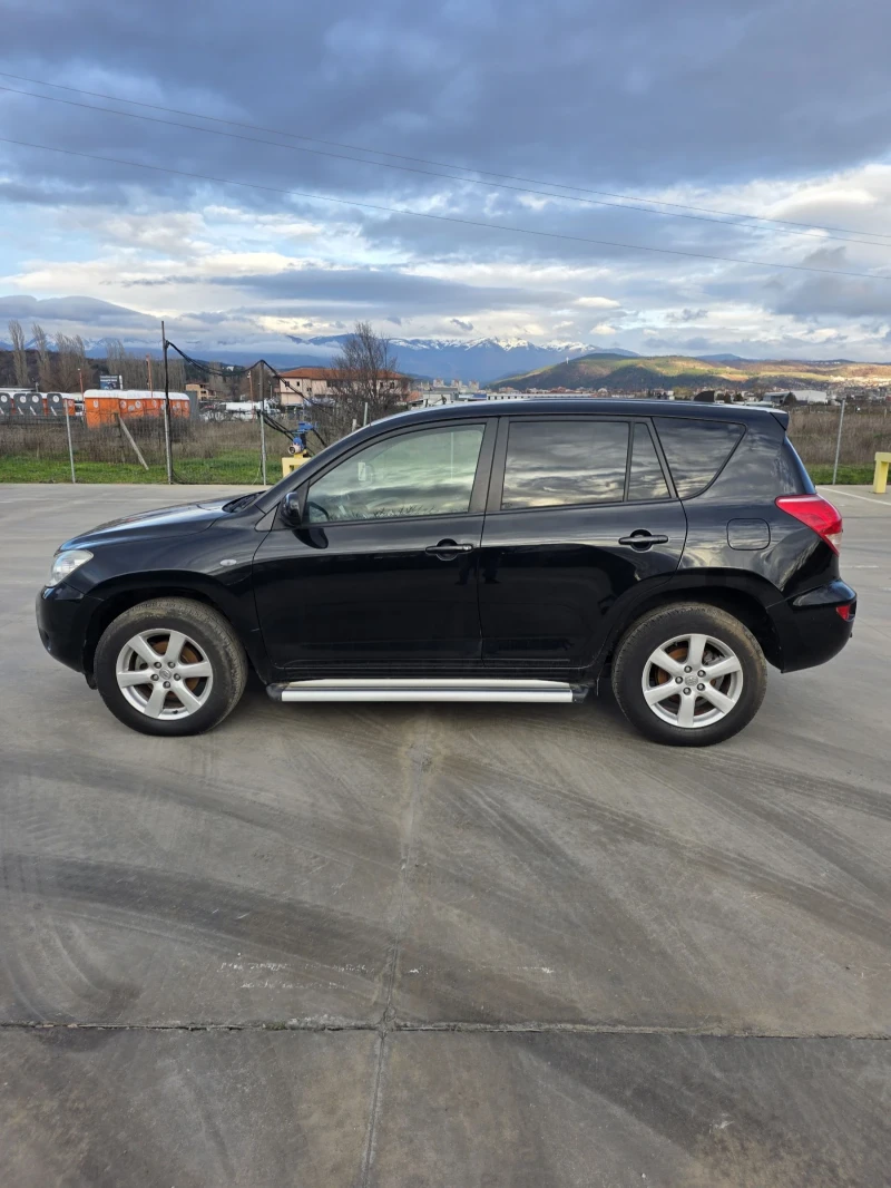 Toyota Rav4 D-4D, снимка 7 - Автомобили и джипове - 53447890