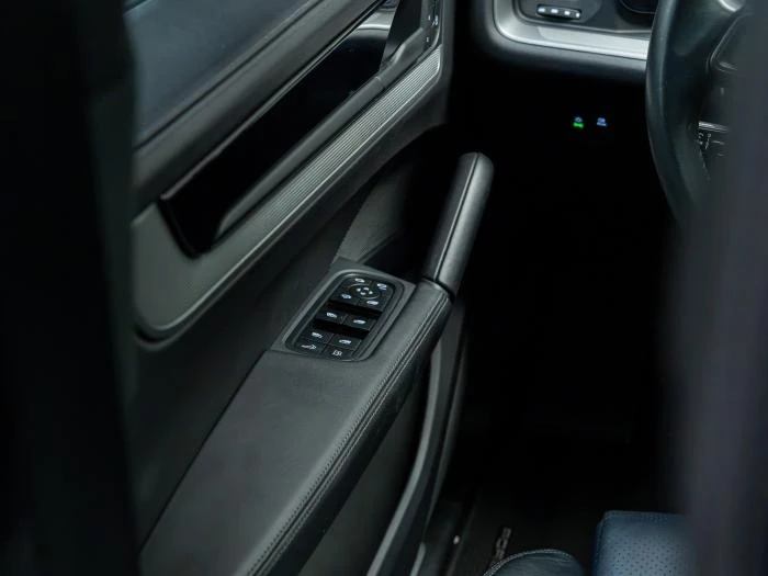 Porsche Cayenne E-HYBRID* BOSE* 360*  PANO* , снимка 17 - Автомобили и джипове - 56168948