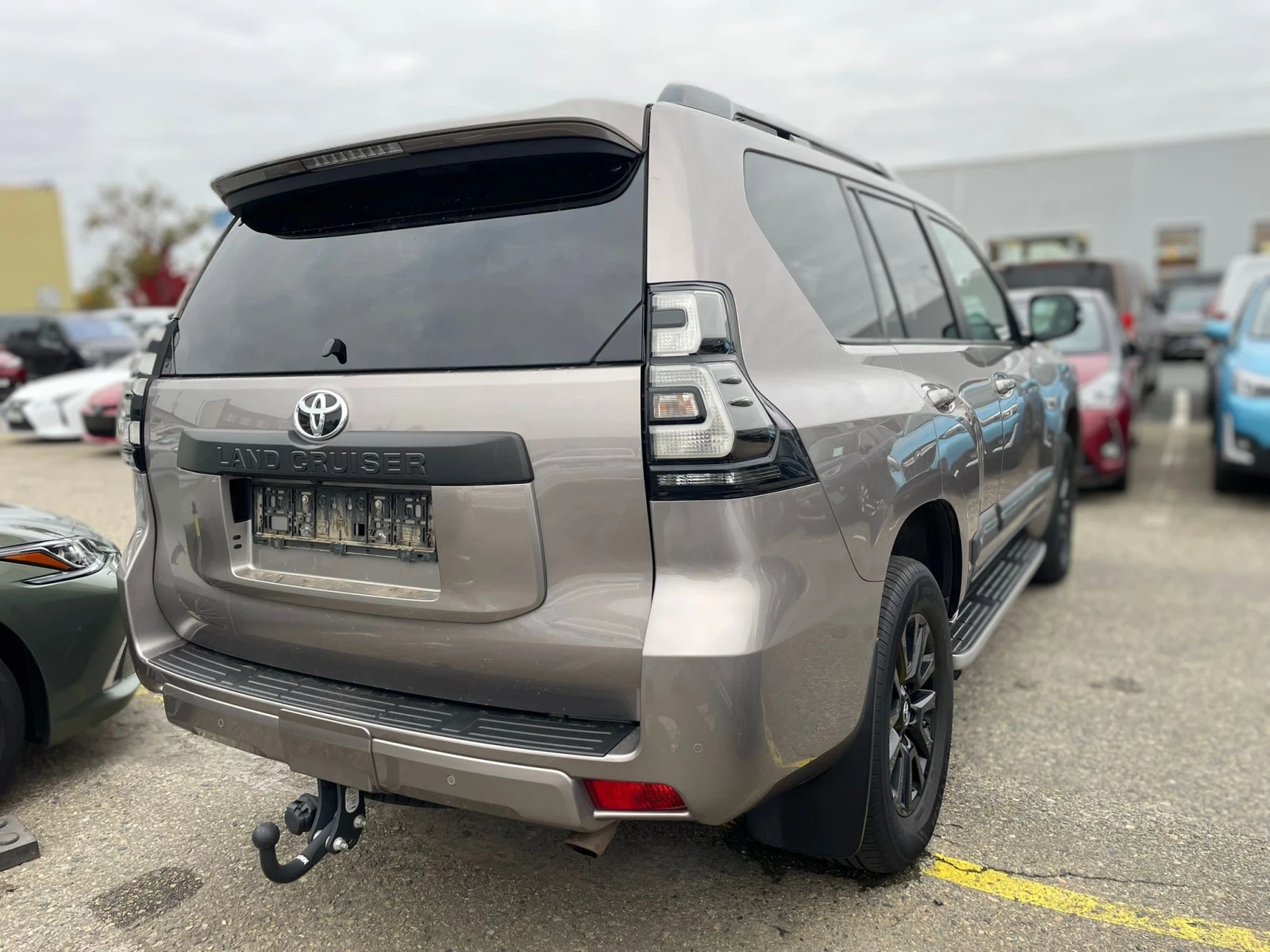 Toyota Land cruiser 150/2.8/Auto/Luxury/В гаранция  - изображение 5