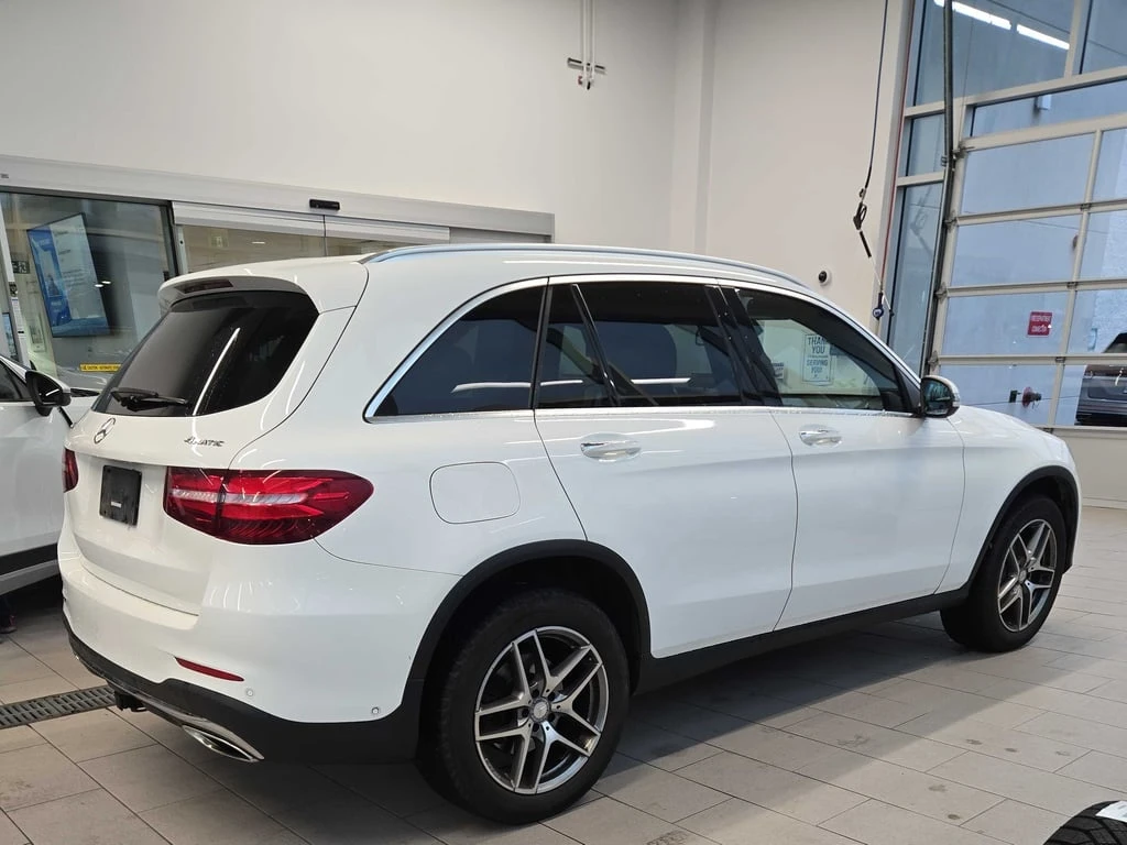 Mercedes-Benz GLC 300 * CARFAX * БЕЗ ПЪРВОНАЧАЛНА ВНОСКА - изображение 3