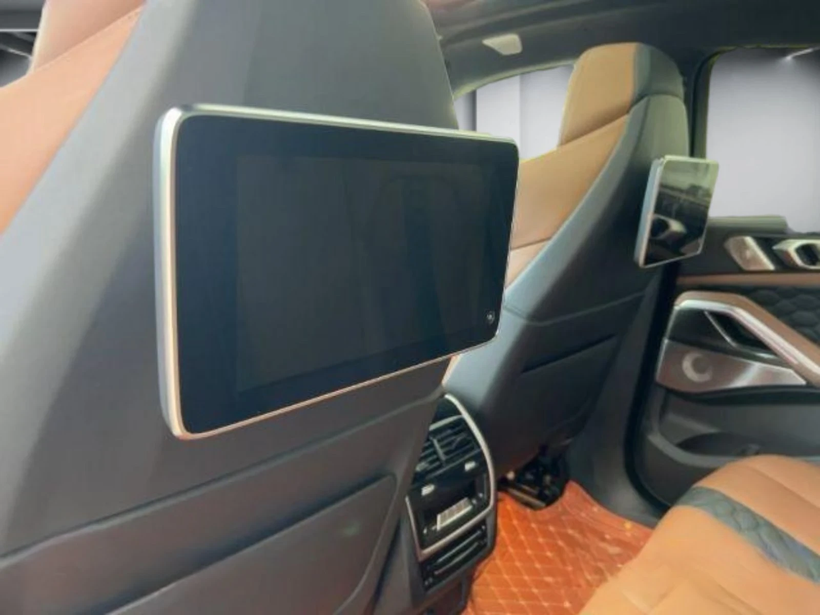 BMW X6 M COMPETITION* SHADOW* CARBON* ����* B&W* �������� | Mobile.bg � ����������� 15