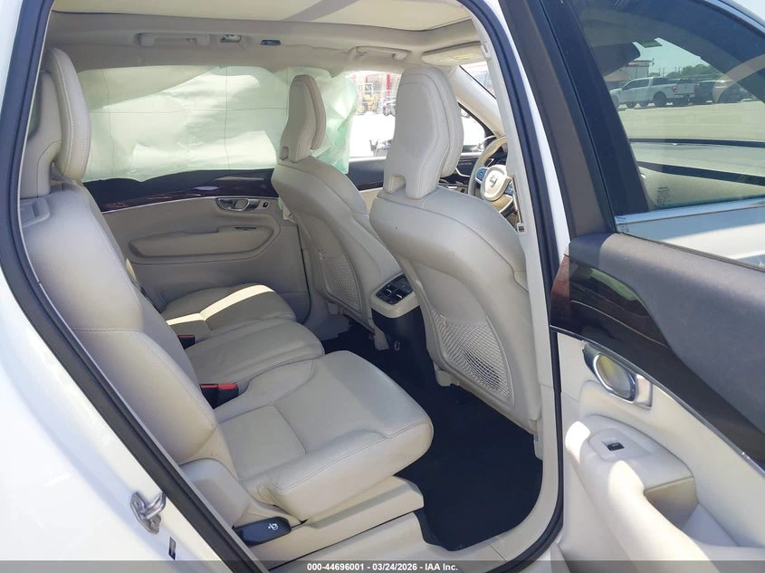 Volvo Xc90 2.0l T5 Momentum, снимка 8 - Автомобили и джипове - 54309421