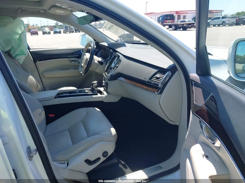 Volvo Xc90 2.0l T5 Momentum, снимка 5 - Автомобили и джипове - 54309421