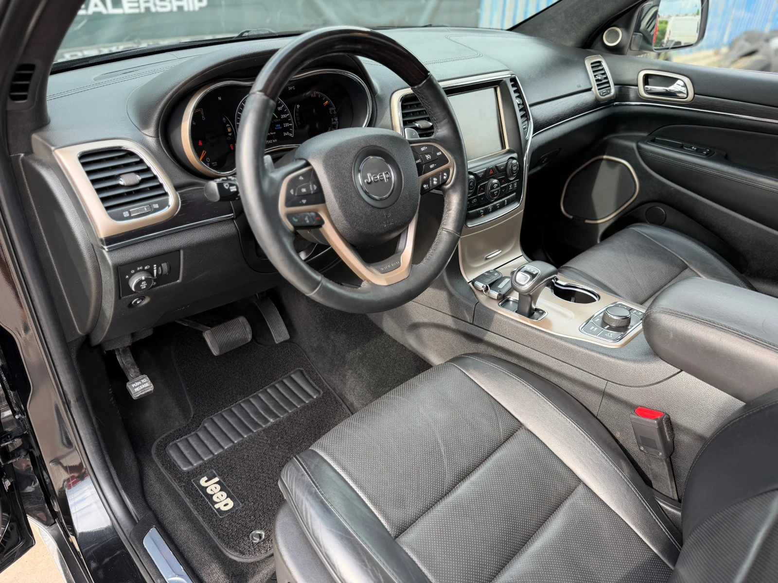 Jeep Grand cherokee 3.0CRD* SUMMIT* ШВЕЙЦАРИЯ* , снимка 8 - Автомобили и джипове - 54681453