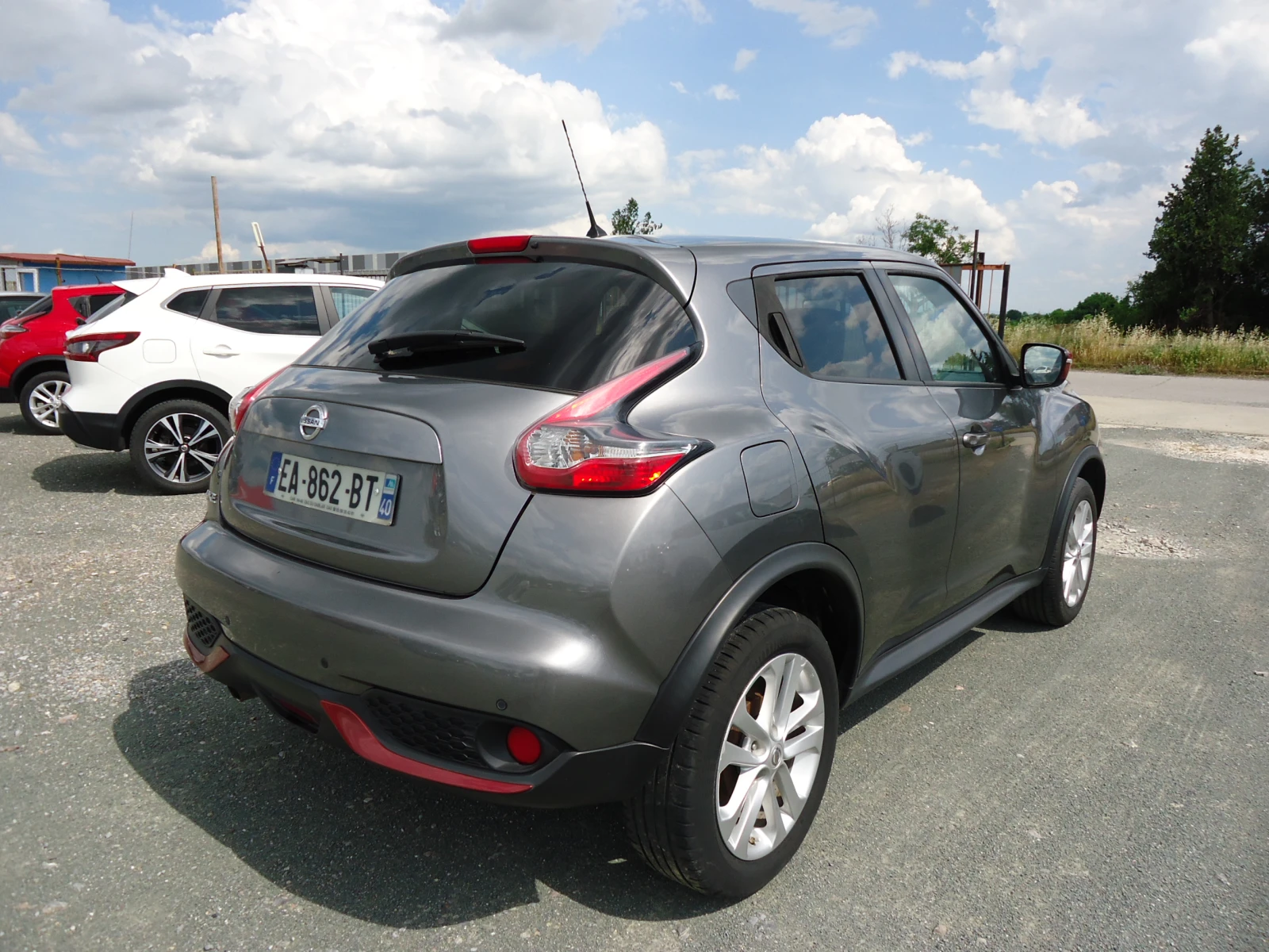 Nissan Juke 1.6I АВТОМАТИК 82 260 км., снимка 2 - Автомобили и джипове - 54823488