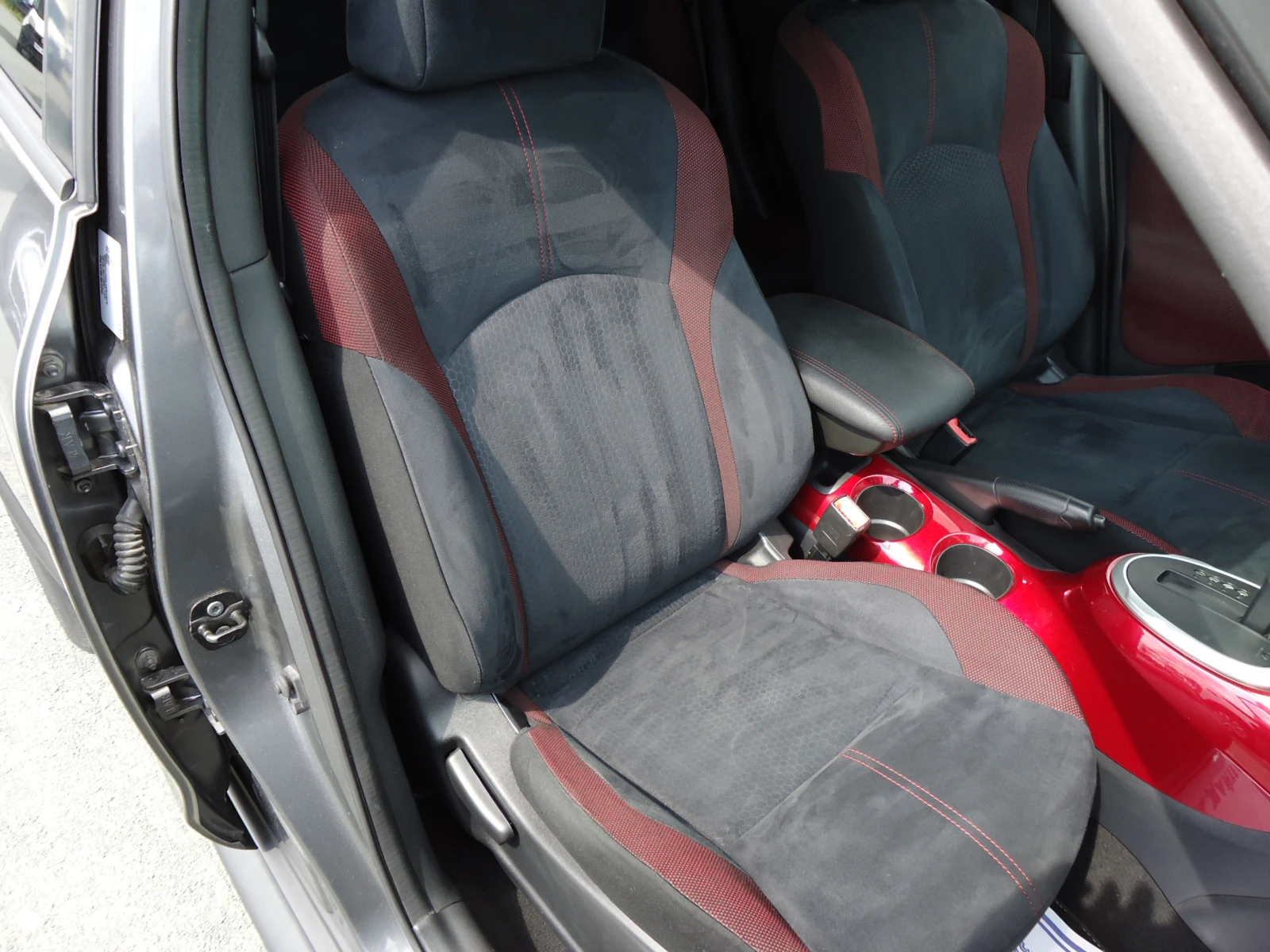 Nissan Juke 1.6I АВТОМАТИК 82 260 км., снимка 12 - Автомобили и джипове - 54823488