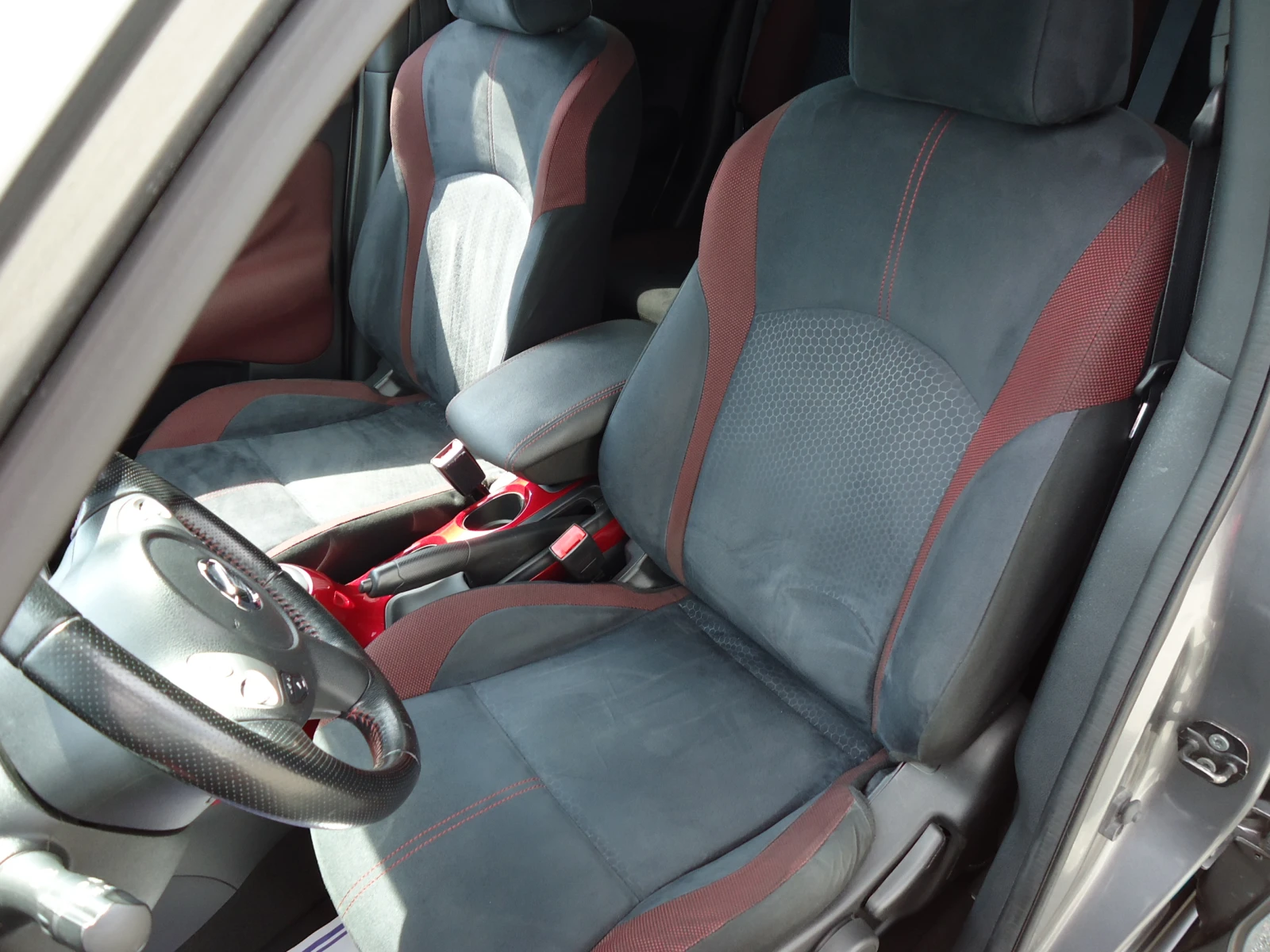 Nissan Juke 1.6I АВТОМАТИК 82 260 км., снимка 13 - Автомобили и джипове - 54823488
