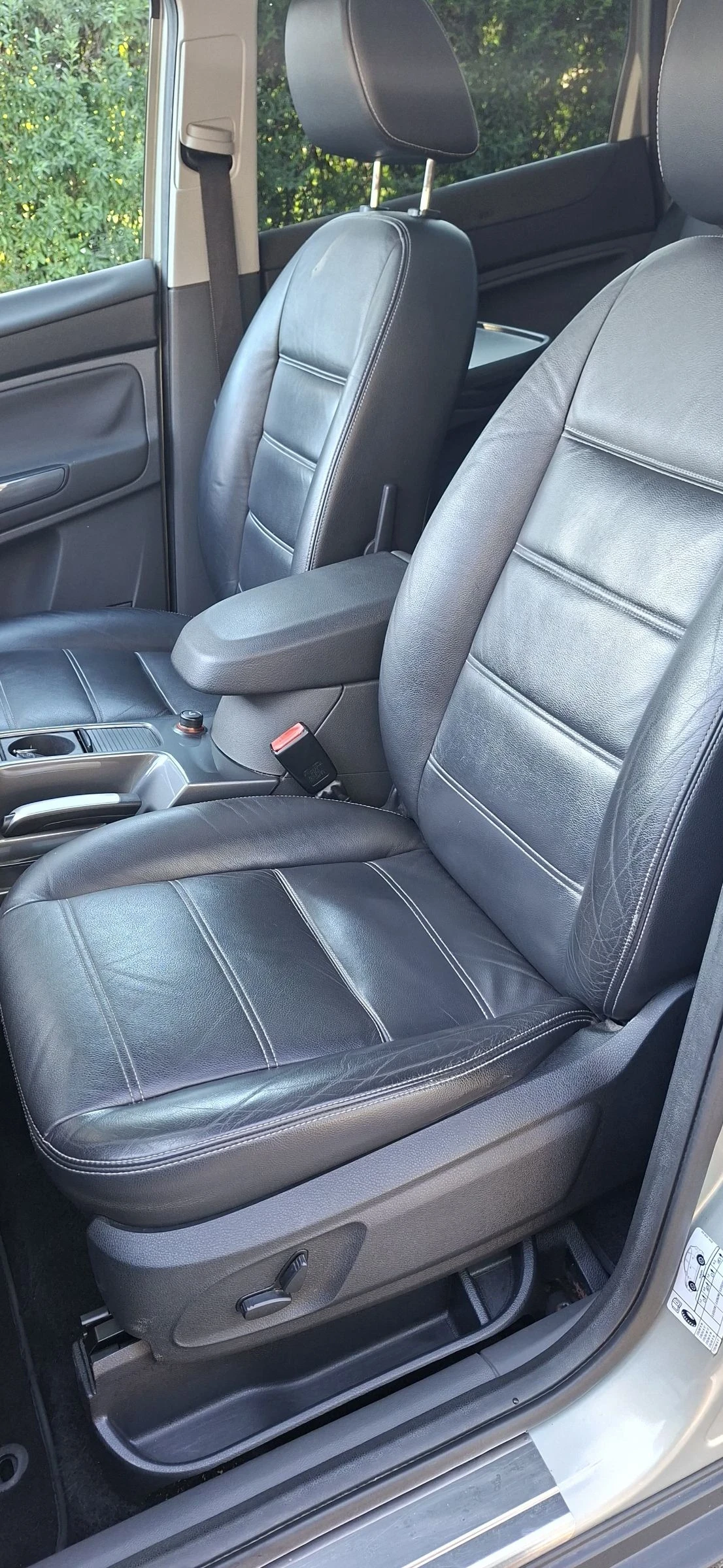 Ford Kuga 206000км.ист2.0 136кс.6ск.вс екстри сер., снимка 10 - Автомобили и джипове - 54993341
