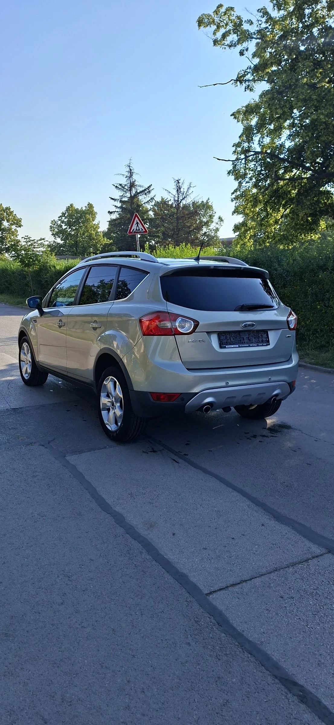 Ford Kuga 206000км.ист2.0 136кс.6ск.вс екстри сер., снимка 3 - Автомобили и джипове - 54993341