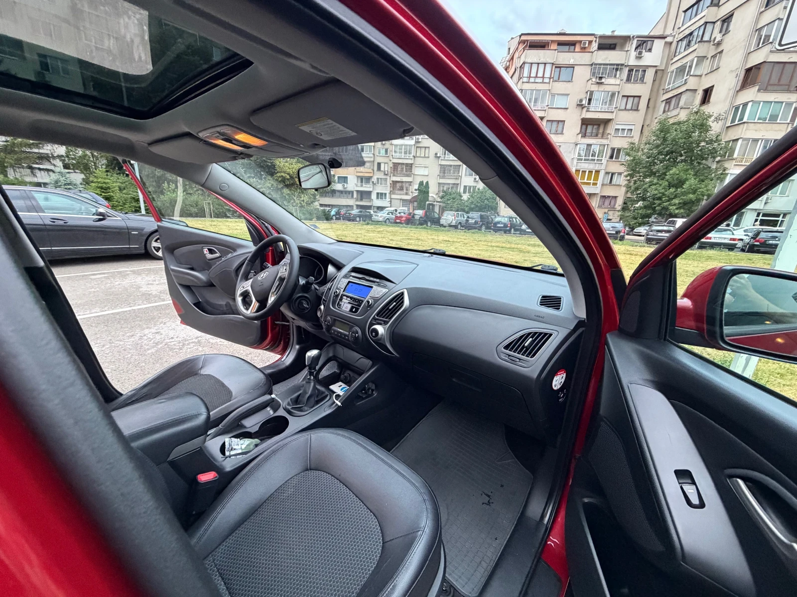 Hyundai IX35, снимка 15 - Автомобили и джипове - 56542265