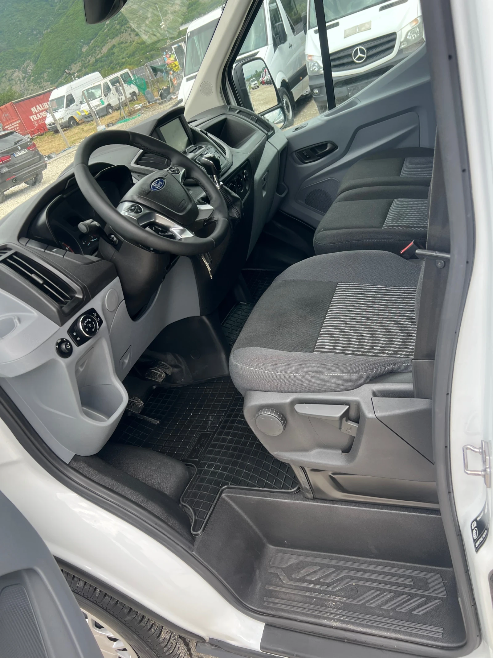 Ford Transit EURO6b, снимка 15 - Бусове и автобуси - 54693046