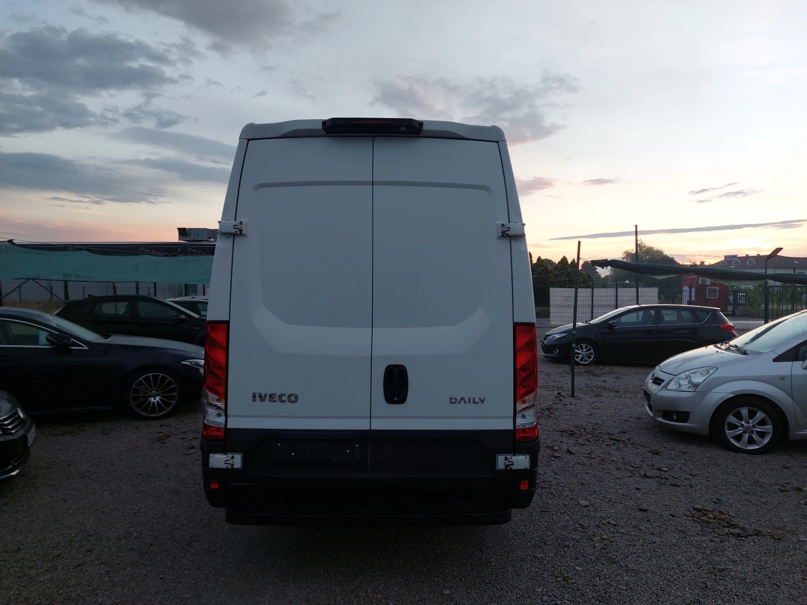 Iveco Daily 35-140, снимка 7 - Бусове и автобуси - 55136180