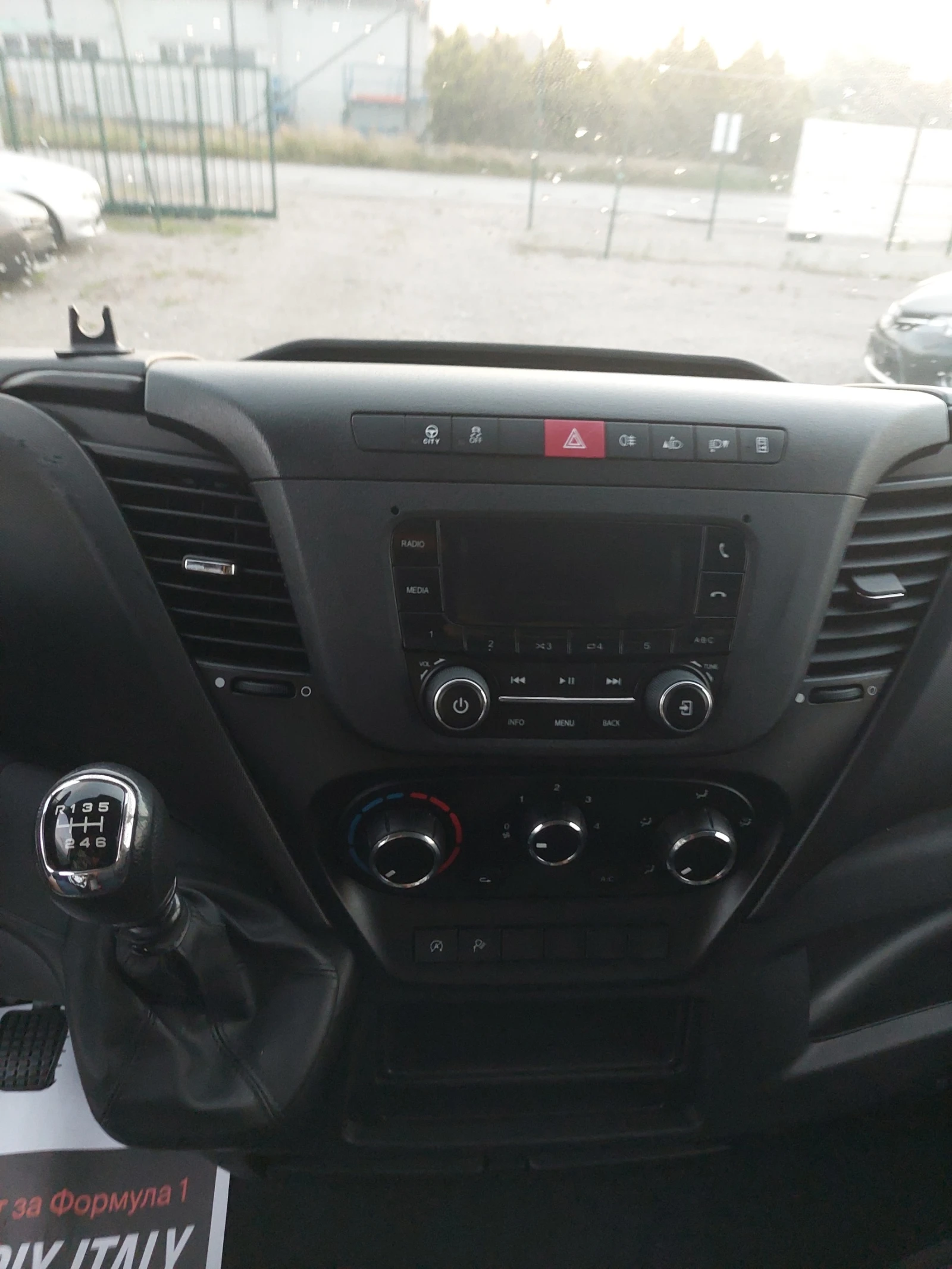 Iveco Daily 35-140, снимка 14 - Бусове и автобуси - 55136180
