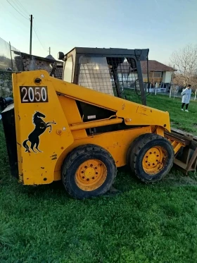 Мини челни товарачи Bobcat 2050, снимка 4
