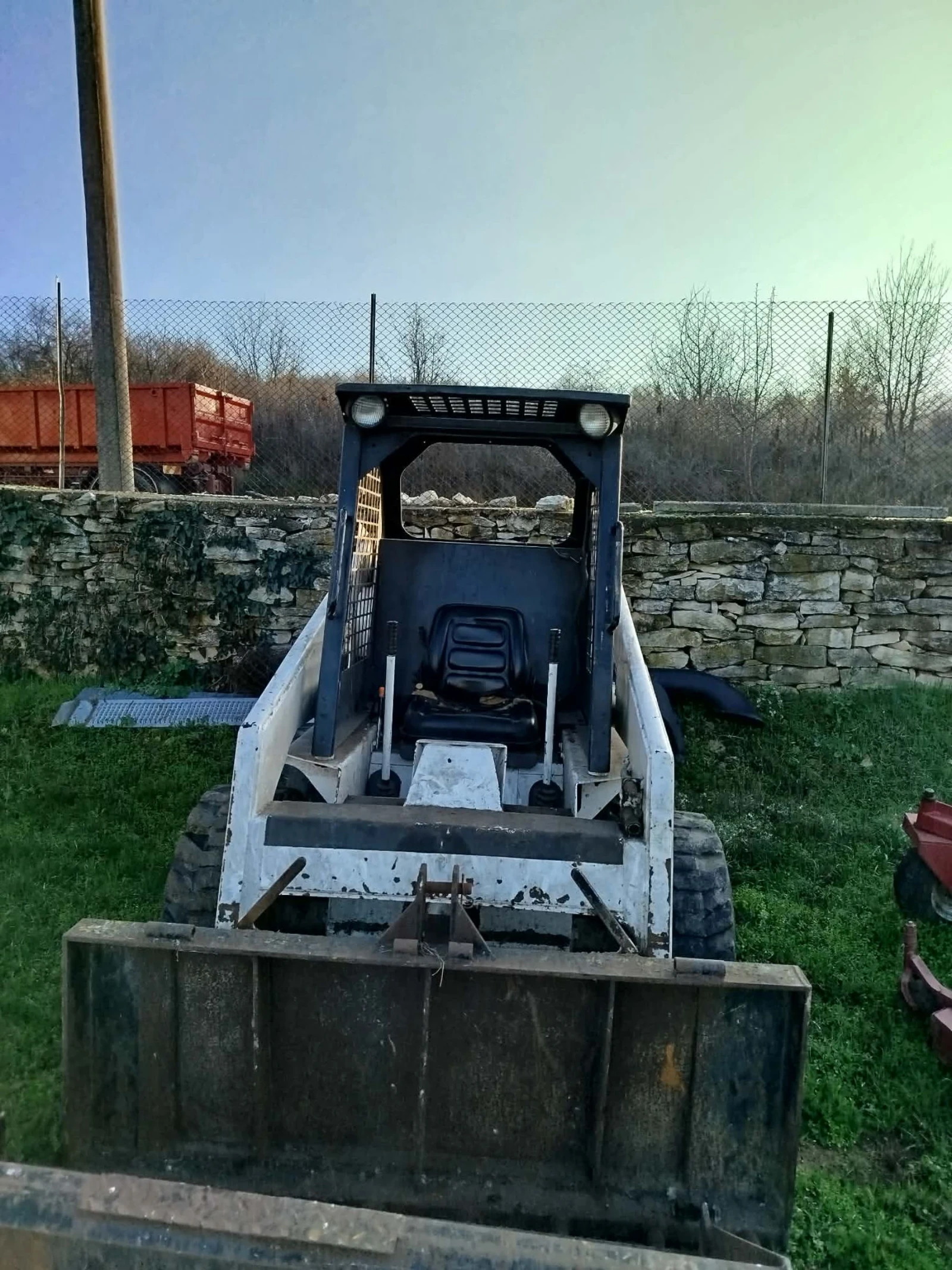 Мини челни товарачи Bobcat 2050 - изображение 6