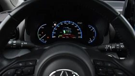 Toyota Yaris Cross 1.5 Hybrid Chic 4x4 Automatic, снимка 13