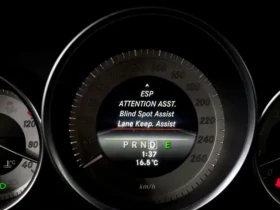 Mercedes-Benz C 300 2014/V6/ПОДГРЕВ/МЪРТВА ТОЧКА/ЛЮК/КАМЕРА/4Matic, снимка 16