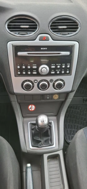 Ford Focus 1.6TDCi 90PS, снимка 10