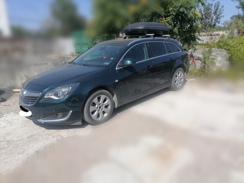 Opel Insignia SPORTS TOURER SW, снимка 1 - Автомобили и джипове - 46343838
