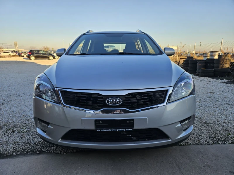 Kia Ceed 1.6, снимка 3 - Автомобили и джипове - 48364239