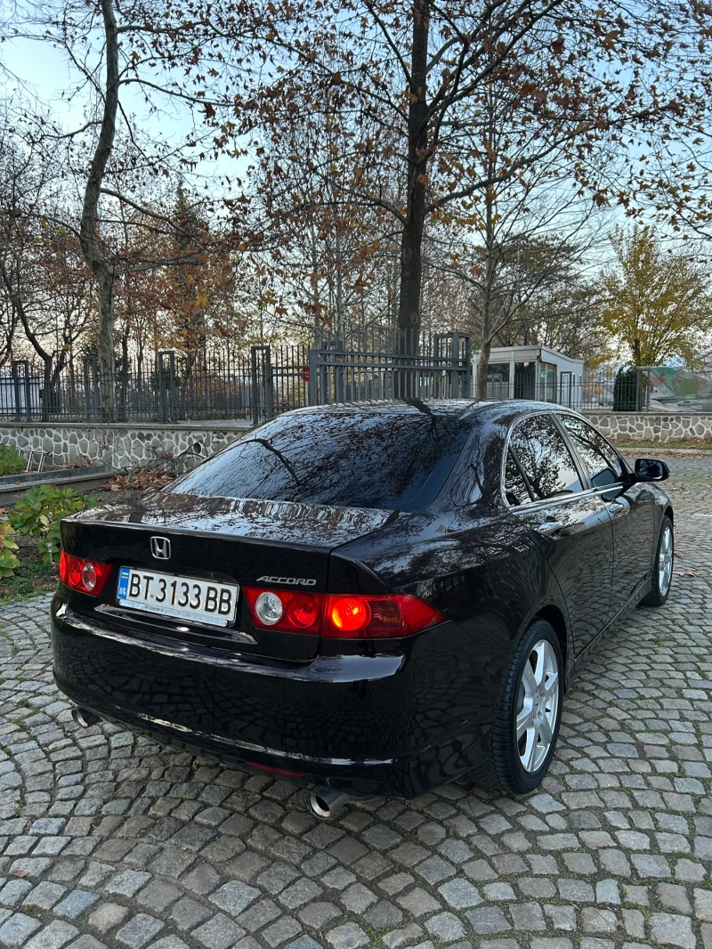 Honda Accord 2.4 i-Vitec Executive , снимка 6 - Автомобили и джипове - 52425886