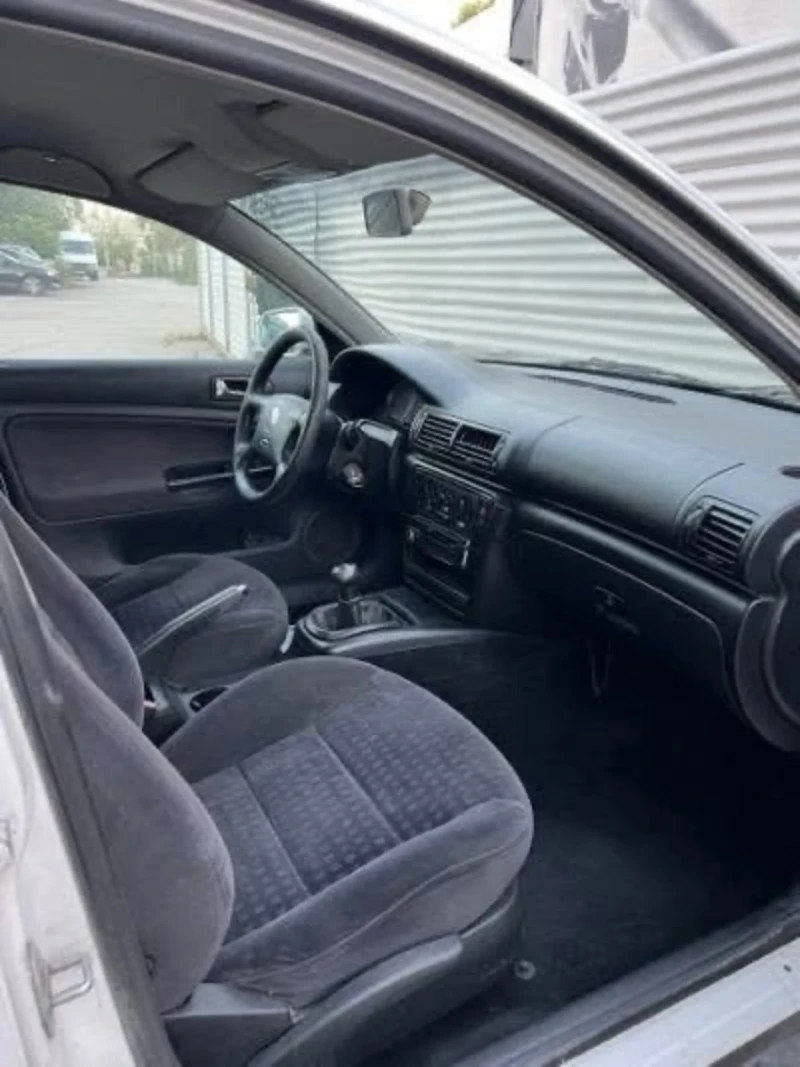 VW Passat, снимка 7 - Автомобили и джипове - 52662128