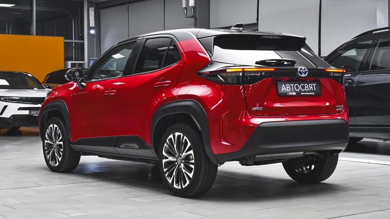 Toyota Yaris Cross 1.5 Hybrid Chic 4x4 Automatic, снимка 7 - Автомобили и джипове - 52691488