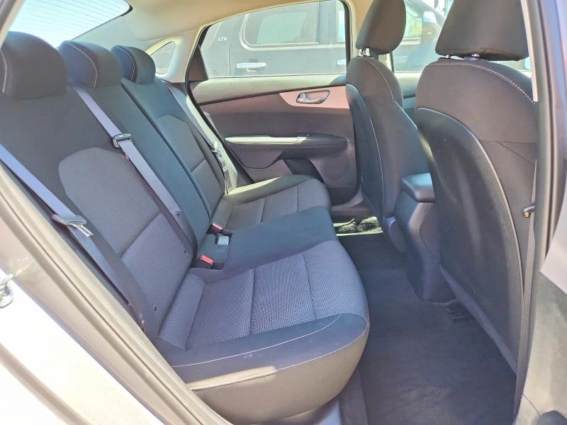 Kia Forte 2.0L 4 FRONT WHEEL DRIVE | Mobile.bg � ����������� 10