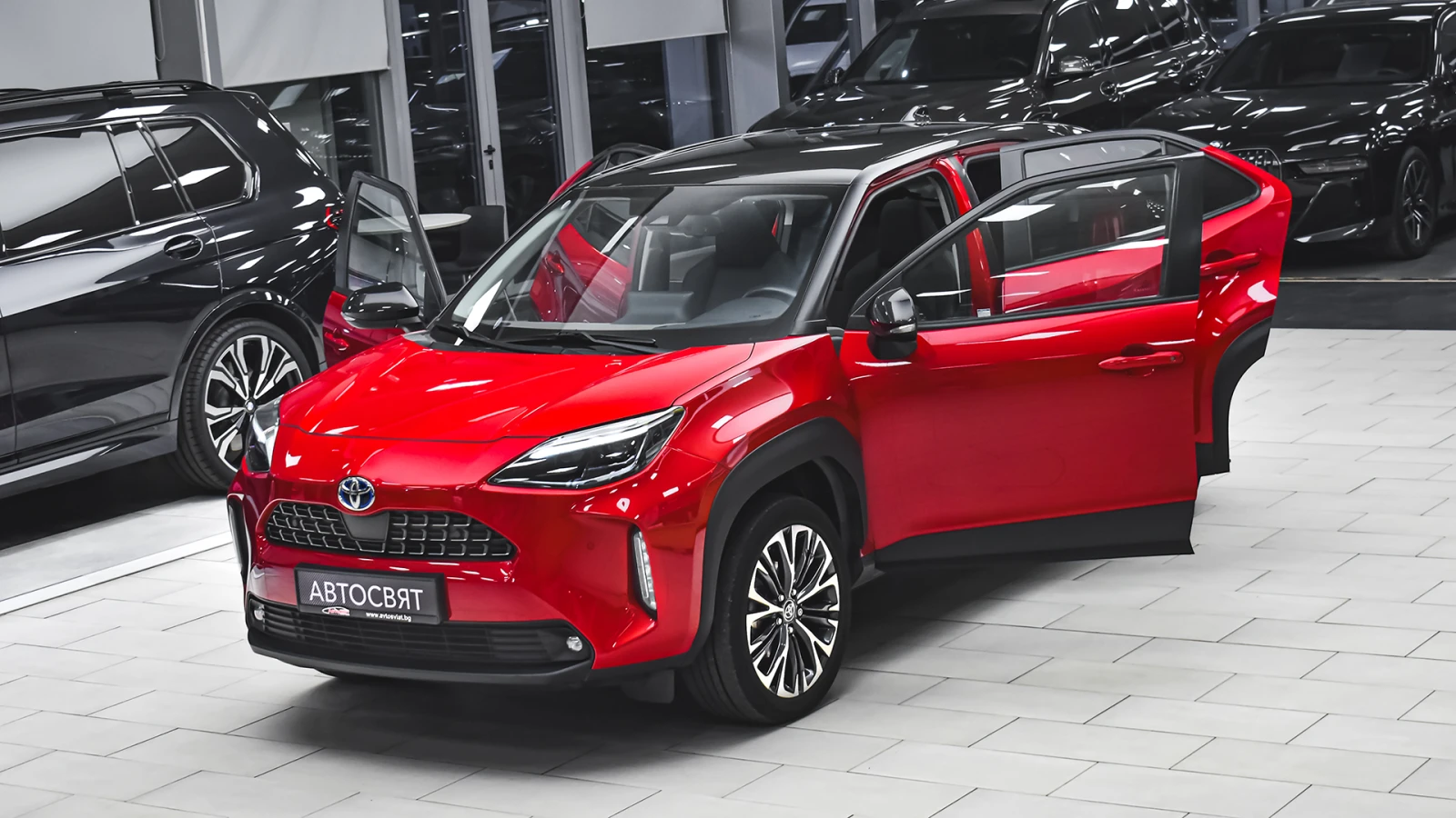 Toyota Yaris Cross 1.5 Hybrid Chic 4x4 Automatic, снимка 1