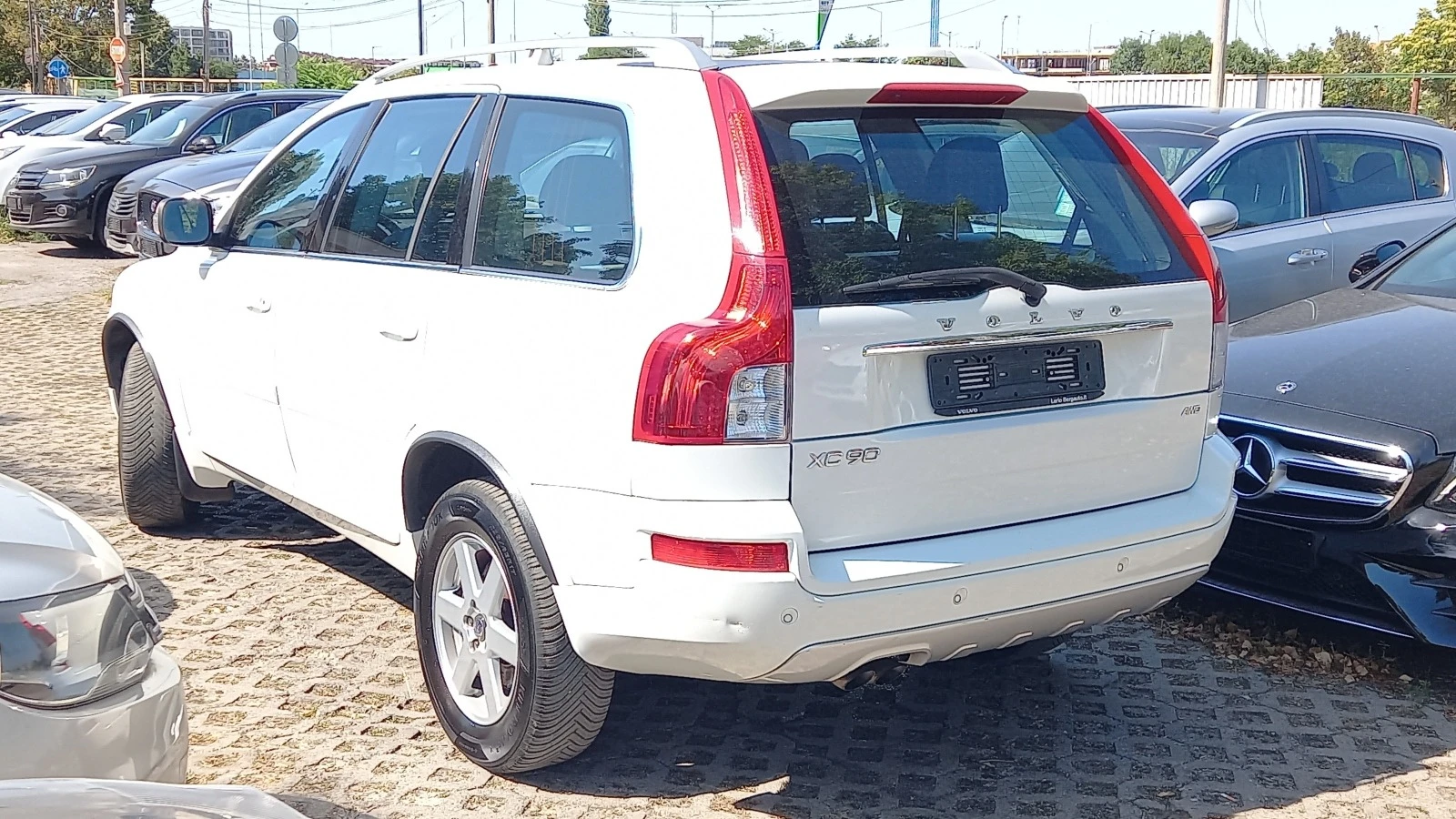 Volvo Xc90 4Х4 FULL 7-МЕСТА ИЗКЛЮЧИТЕЛНО СЕРВИЗ КНИЖКА УНИКАТ - изображение 4