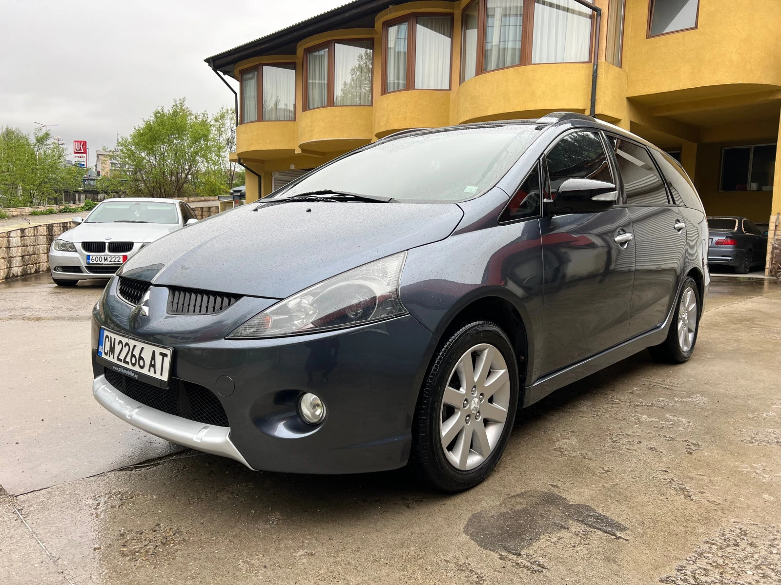 Mitsubishi Grandis 2.0Di-D* 136h.p.* Bi-Xenon* Aлкантара* Автопилот*  - [1] 